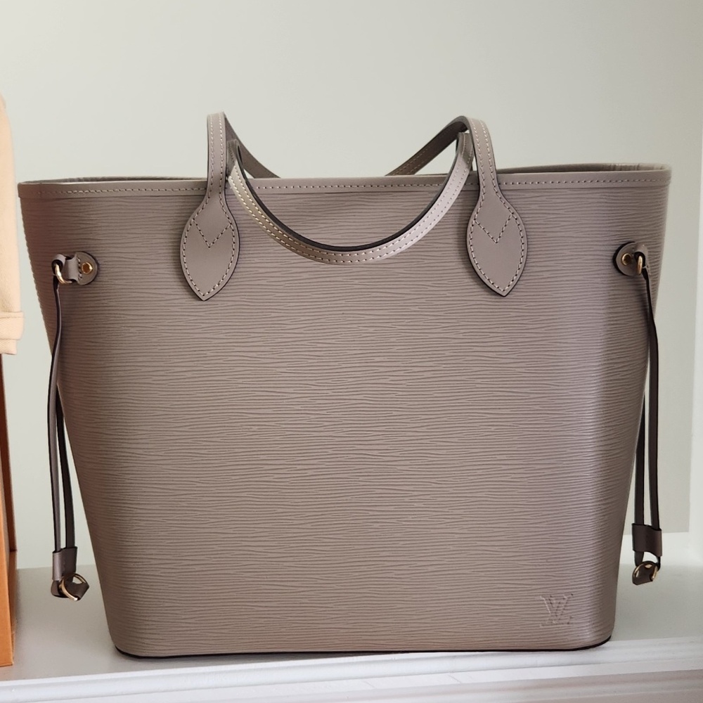 Louis Vuitton Neverfull MM - EPI Galet (Stone)